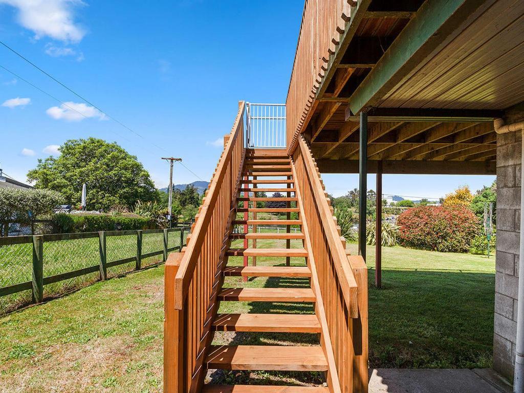Central Riverside Retreat - Taupo Holiday Home Екстер'єр фото