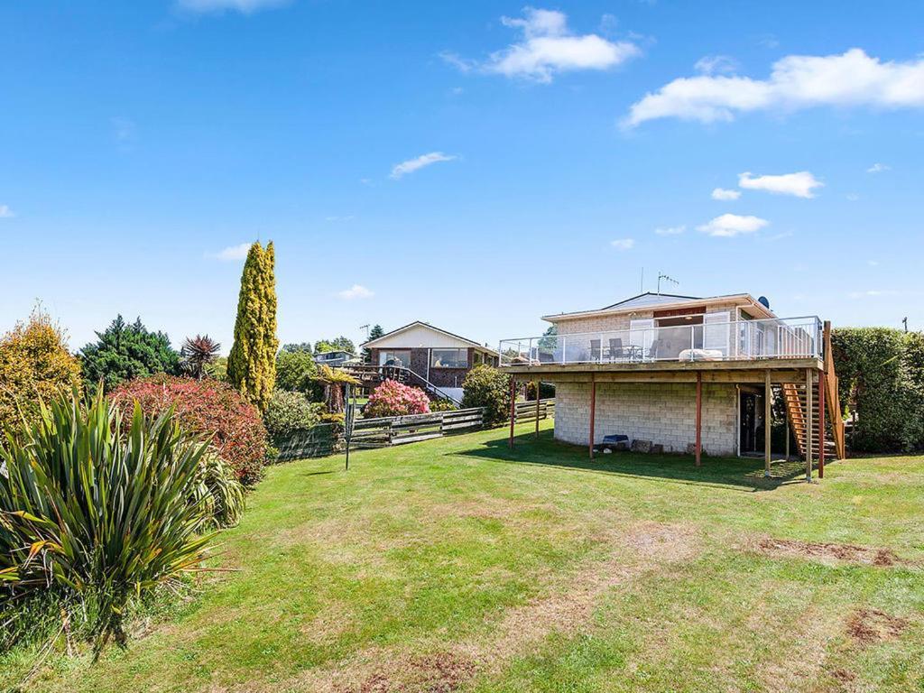 Central Riverside Retreat - Taupo Holiday Home Екстер'єр фото